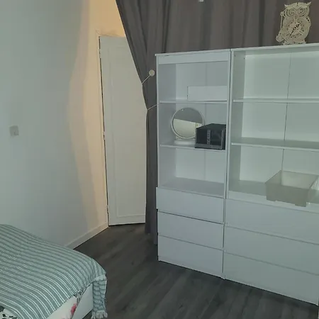 La Jolie Vue Et La Maison De La Tour- Cordes-sur-ciel